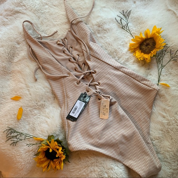 NWT Tavik One Piece Check Texture Seashell 🐚 🤍 - Picture 3 of 7